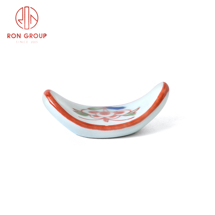 Top selling Asian style porcelain dinnerware set restaurant hotel supplies porcelain chopsticks rack
