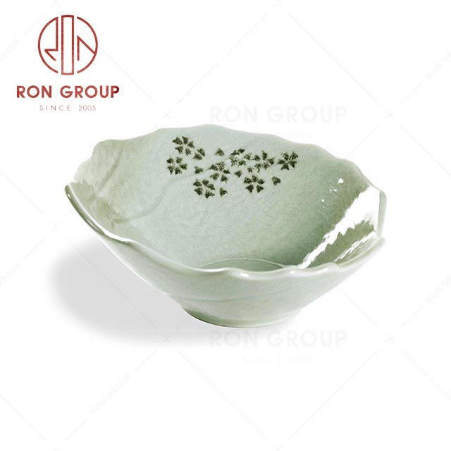 RN0039P02661 Hot Selling Unique Design Exquisite Porcelain Shaped Bowl