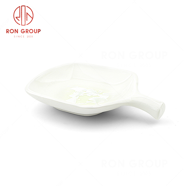 RN0660P00139 Hot Selling Classic Simple Design White Ceramic Bailer