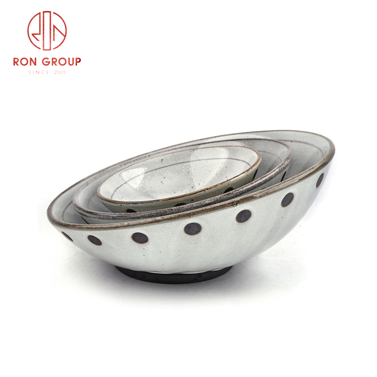 Wholesale manufacturer Japanese style ceramic oblique mouth bowl Asian style sushi salad bowl