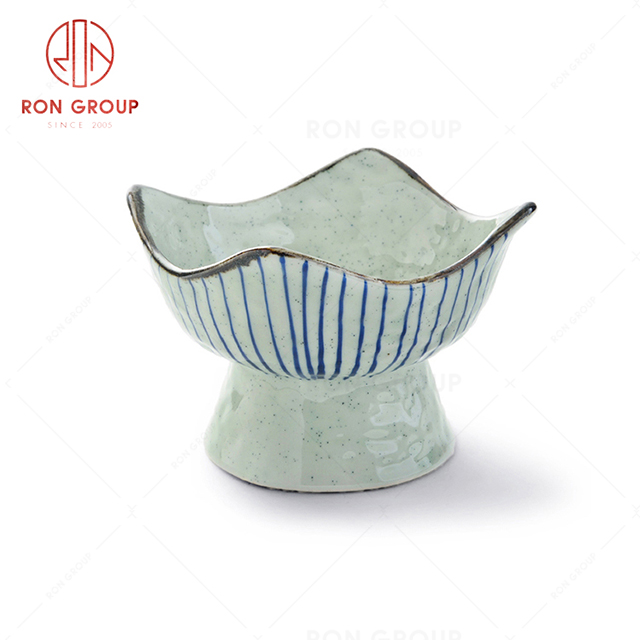 Eye catching creative restaurant tableware lotus shaped High-feet square cup