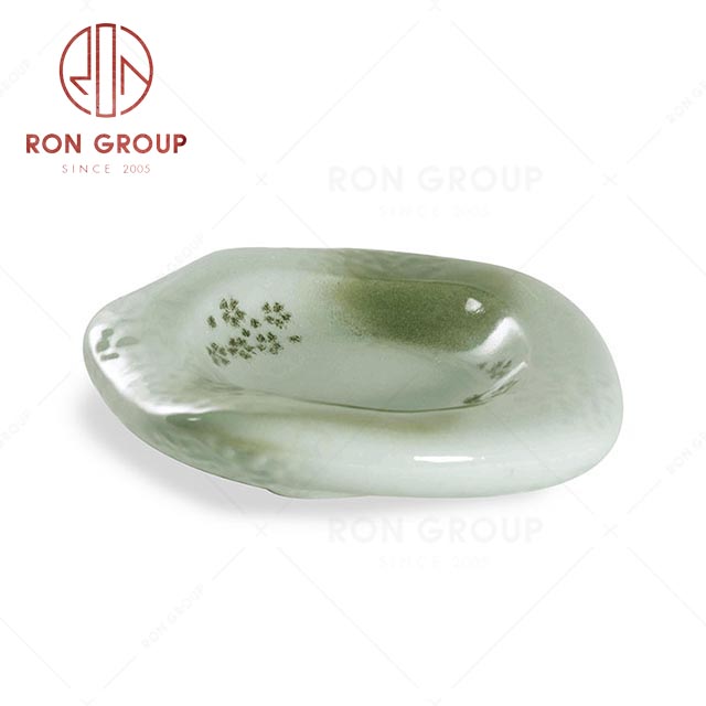 RN0039P02623 Wholesale Unique Design Ceramic Sakura Shaped Bowl