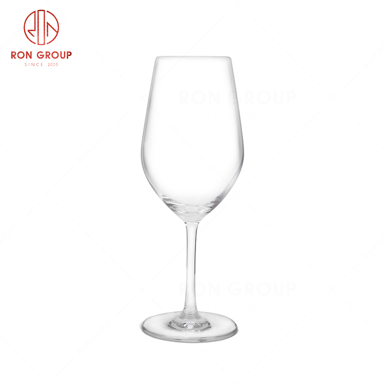 RN0567G00028  Hot Sale Classic Style Exquisite Bright Glass Goblet