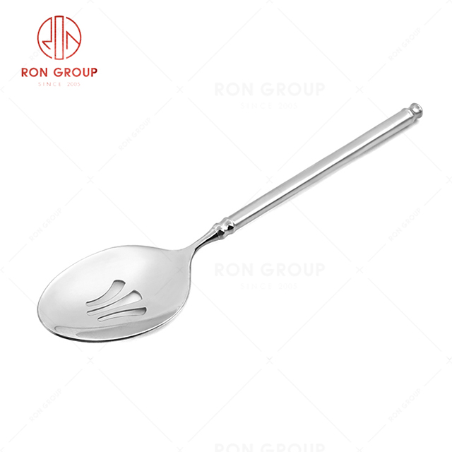 RN0050E01799 Wholesale High Quality Fine and Durable Silver Stainless Steel  Long Colander Spoon