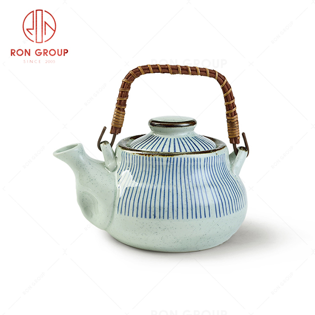 Large capacity anti scalding restaurant tableware holiday gift ceramic teapot