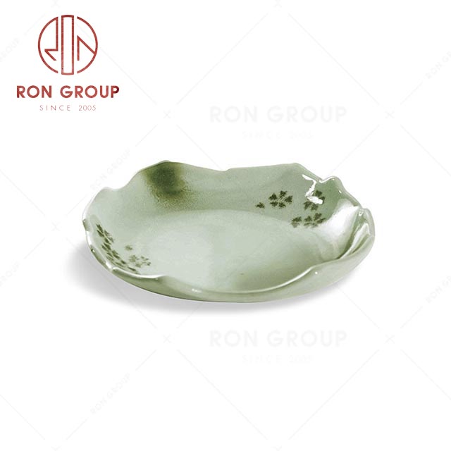 RN0039P02636 Hot Selling High Quality Exquisite Sakura Green Special-shaped Plate