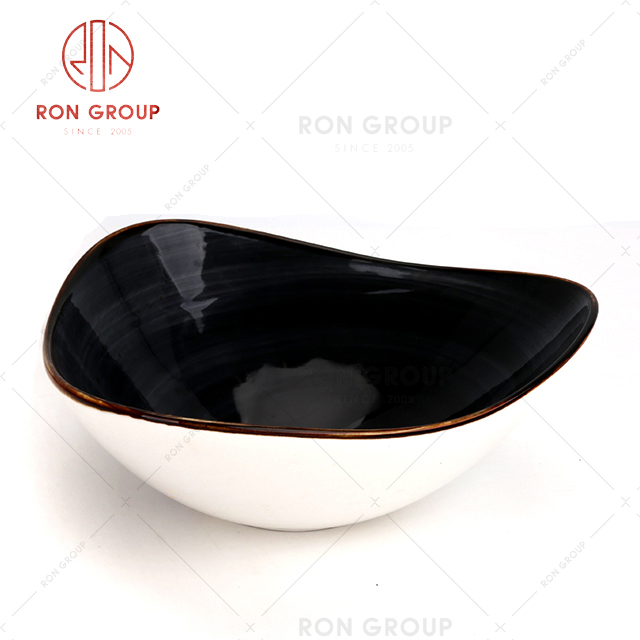 Ceramic porcelain triangle deep bowl restaurant hotel dessert sushi sauce dishes wholesale hot selling oval dinnerware