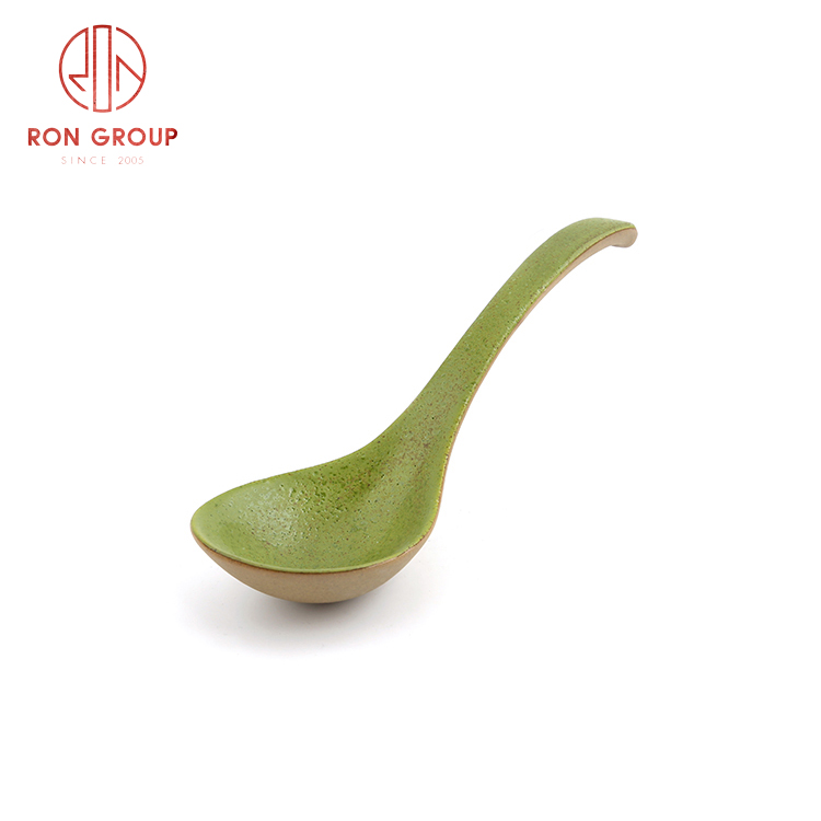 Best selling wholesale luxury tableware restaurant hotel use Asian style dinnerware set ceramic spoon