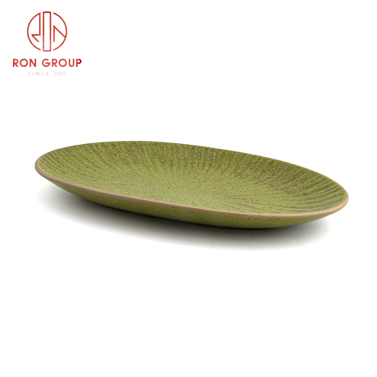 Factory supply Asian style ceramic dinnerware set restaurant hotel use ceramic blade grain fish plate
