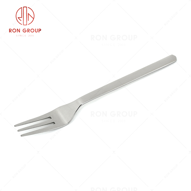 RN0178E00423 Hot Sale High Quality Silver Stainless Steel Cutlery Arthur Series-- Three-toothed Fruit Fork 