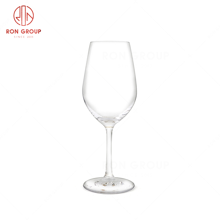 RN0567G00022 Hot Sale Classic Style Exquisite Bright Glass Goblet