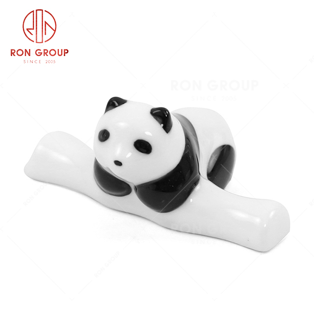 RN0037P06166 Hot Selling Unique Design Bone China Panda Chopstick Rest