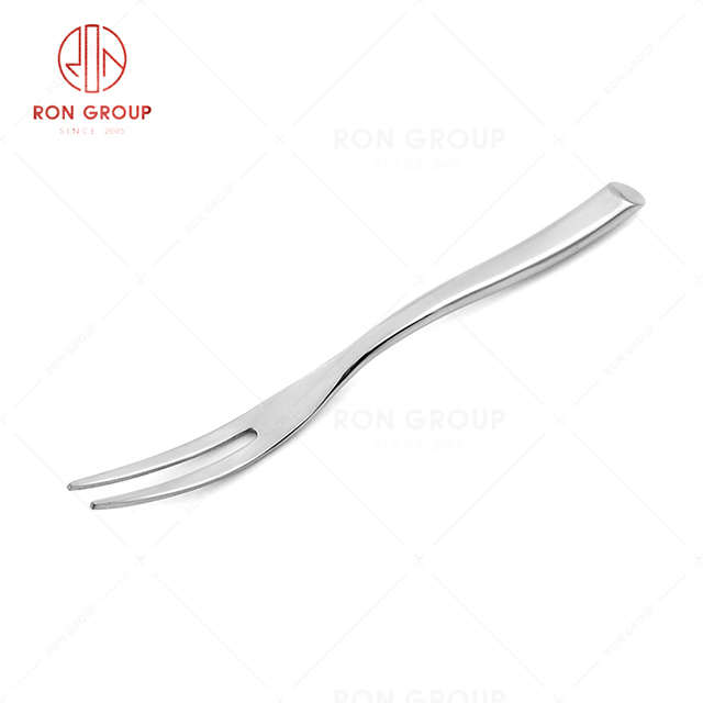 RN0050E01872 Hot Sale  Exquisite and Practical Silver Stainless Steel Fork