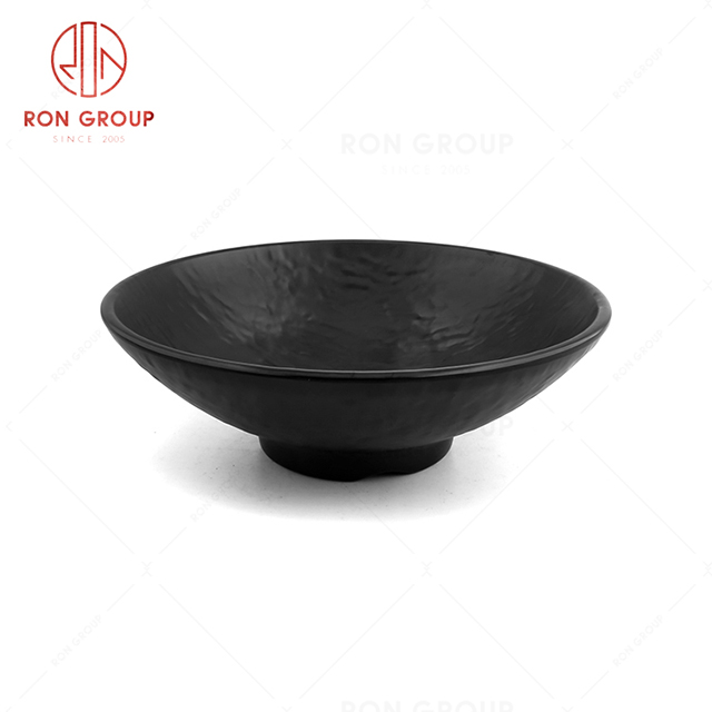 Preferred restaurant tableware supporting supply black rounded bowl