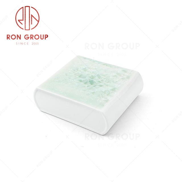 RN0660P00576 Hot Selling Verdant Crystal Collection Thick Square Plate