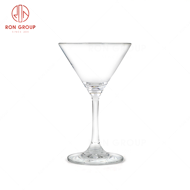 RN0567G00026 Hot Sale Classic Style Exquisite Bright Cocktail Glass 