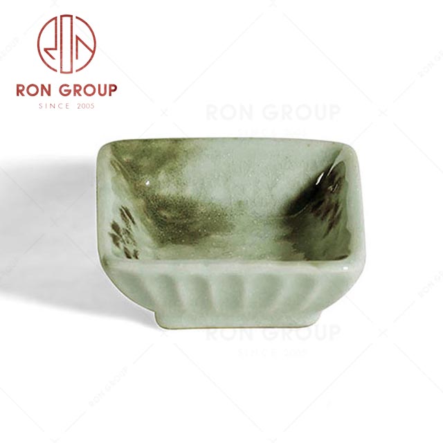 RN0039P02570 Hot Sale High Quality Beautiful Sakura Green Sauce Dish