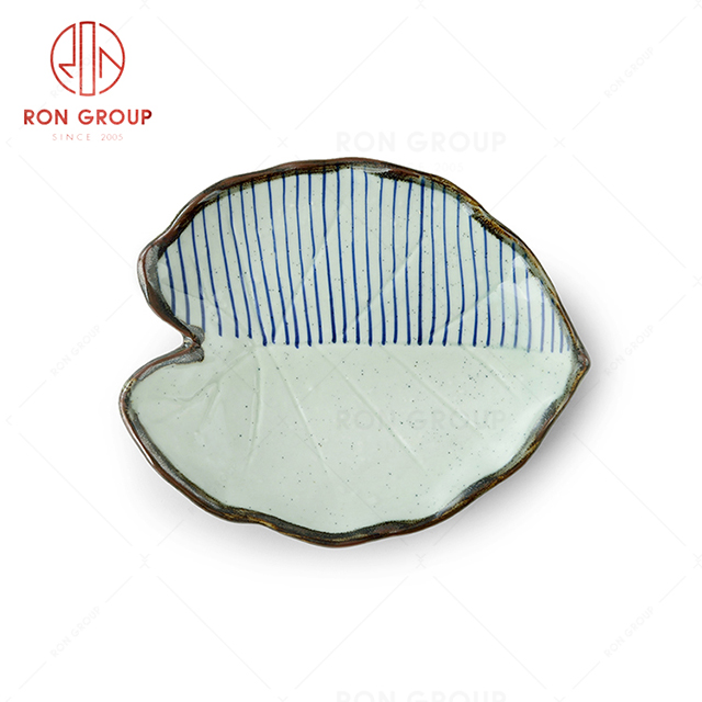 Leaf-shape interesting design restaurant tableware ceramics plate