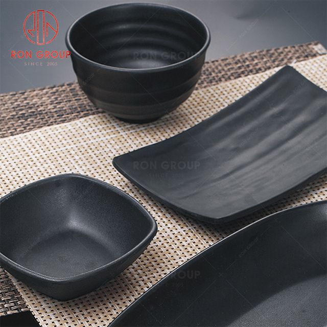 Free sample ceramic SUSHI  plates japanese style matte black charger plates for restaurant